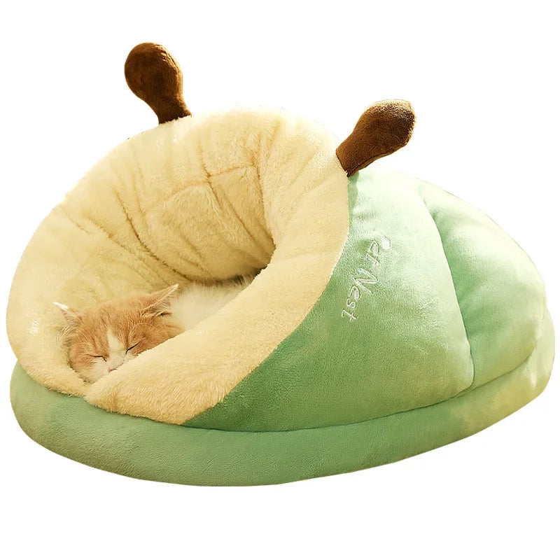 Détail de la peluche corail ultra-douce du panier